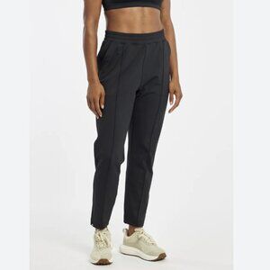 Oiselle Plya Track Pants High Rise Jogger Black Vertical Pintuck Cuffed Size 6